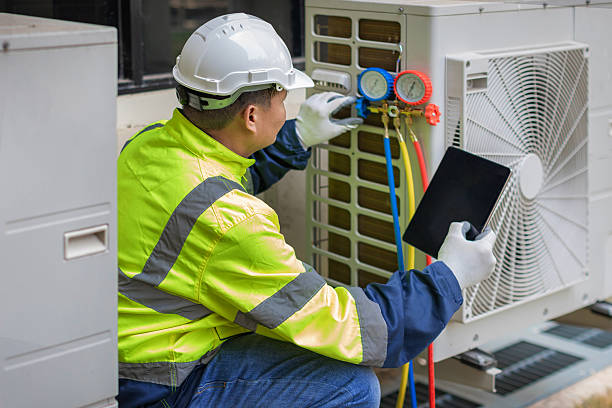 Professional Ductwork Repair technician working in Gillespie, IL
